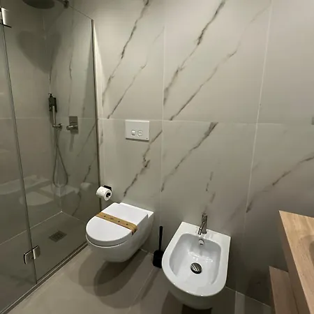 Pensión Domus Carulli 23 *